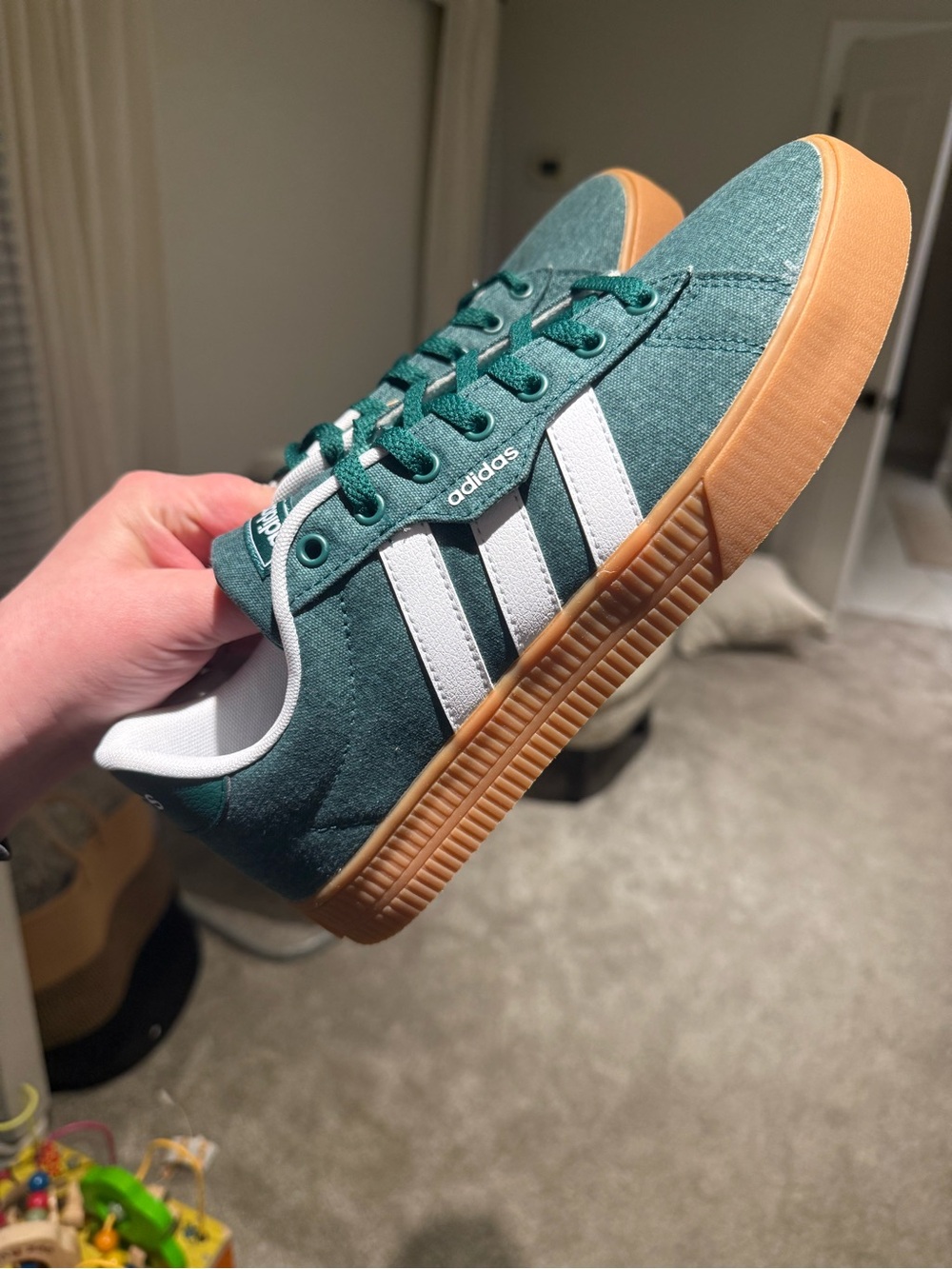 adidas daily campus Sneakers with Gum Sole 8.5 men's 9.5 women's new no box
